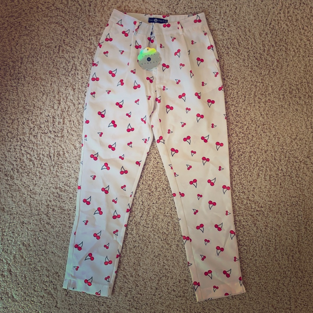 Daisy Street Cherry-Print Pleated Straight Trouser